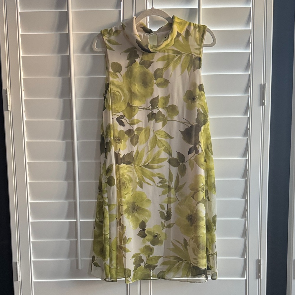 Connected Apparel floral print chiffon trapeze dress